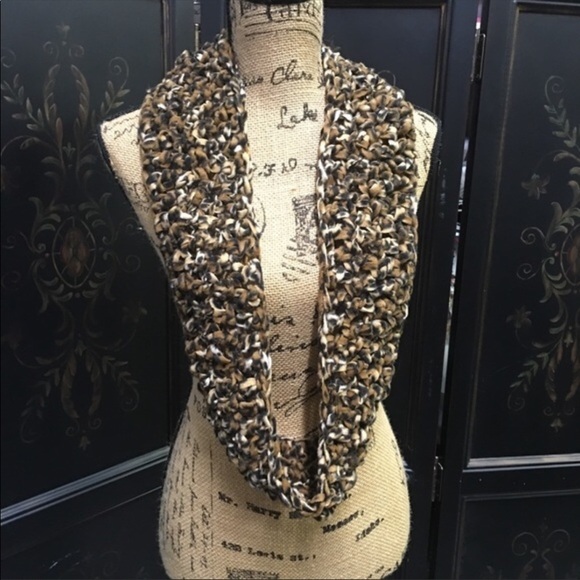 HANDMADE Fleece Infinity Scarf - Picture 2 of 3